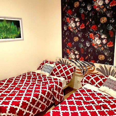 Bed and Breakfast Sol Montera & Parking Tph à Madrid Extérieur photo