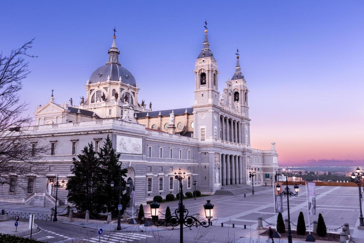 Bed and Breakfast Sol Montera & Parking Tph à Madrid Extérieur photo